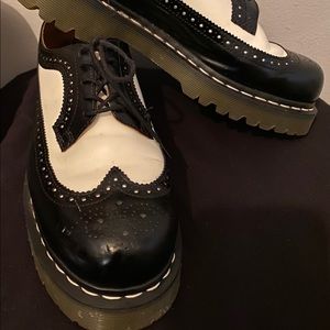 5 Eyelet Brogue Bex sole classic black and white.